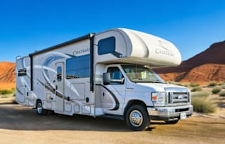 2018 Thor Chateau 31E: Spacious Bunkhouse