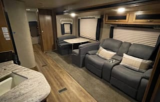 **MONTH TO MONTH TEMP HOUSING **NO INSURANCE FEES!