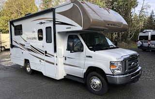 Hook! Winnebago Minnie Winnie 22R