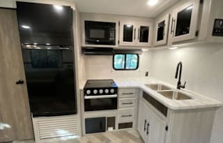 2 bed 2 bath double slides