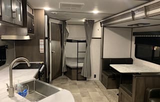 2021 Dutchmen RV Coleman Lantern Series 263BH