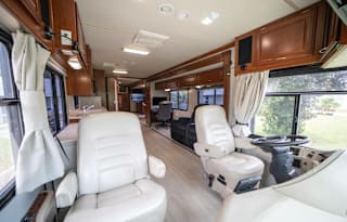 2007 Fleetwood RV Bounder Diesel 38V