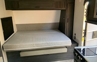 Fred’s Camper Rentals w/Bunks