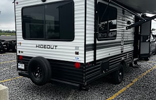 2025 Travel Trailer - Clean & Fully Equipped!