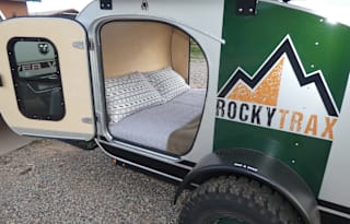 RockyTrax Vintage Overland
