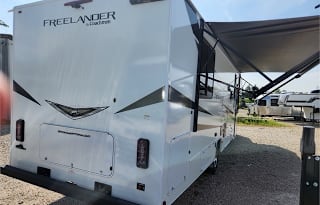 31MB Coachmen Motorhome