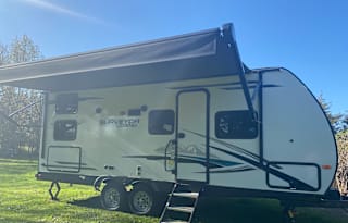 2021 Surveyor Legend 240BHLE