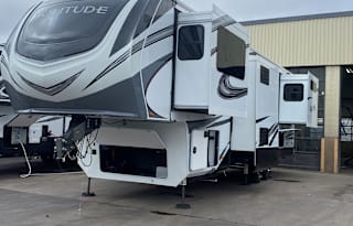 2021 Grand Design Solitude | Ultimate Luxury