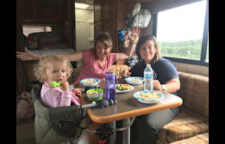 Salome - 2008 Coachman Freelander 24
