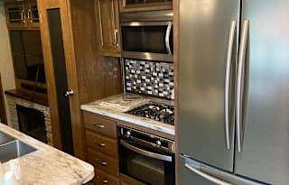 2017 Keystone RV Montana 3811 MS