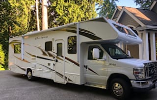 2012 Thor Cheateau 31F  Like NEW