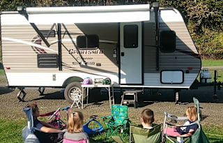 Family Friendly Tiny Bunkhouse