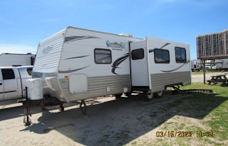 Sleeps 6  - Everything Included to Camp- Delivered