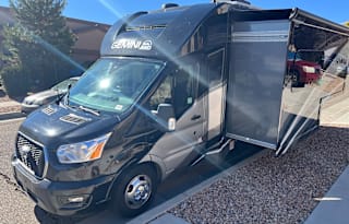 Daniel’s Family & Pet Friendly Thor Gemini AWD23TW