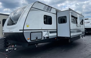 2022 Coachmen RV Apex Ultra-Lite 289TBSS