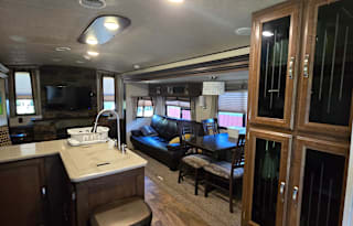 2018 Forest River RV Heritage Glen LTZ 326RL