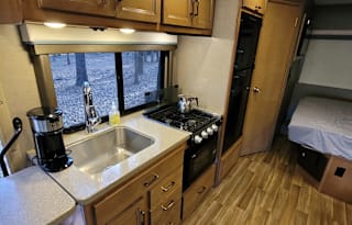 2019 Thor Motor Coach Quantum Sprinter KM24 "Thor"