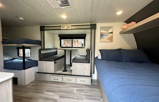 Zellers Camper Rental