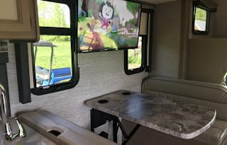 2021 Thor Motor Coach Four Winds 31W