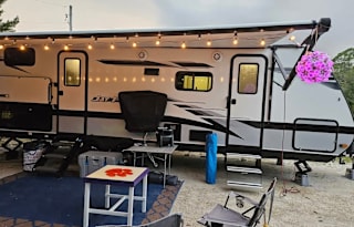 Make Memories with Jay! (Jayco Jay Feather 24BH)