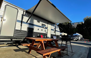 FULLY DELIVERED 2020 Grey Wolf - 30’ - 4 Beds