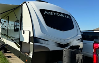 Clean ready to use Astoria RV for a dream vacation