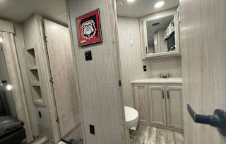 2022 Sandpiper Luxury 388BHRD