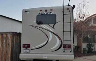 2016 Thor Motor Coach - Vegas