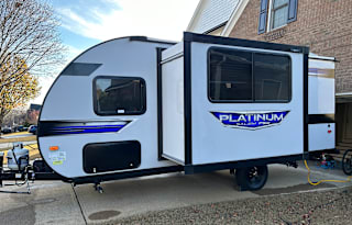 2022 Salem FSX Platinum