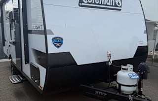 2025 Keystone Coleman Light 17BX 2745LBS