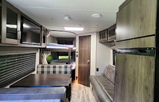 2022 Grand Design XPLOR - Family and Pet Friendly