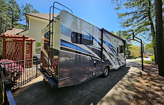 2024 Thor Motor Coach Quantum LC LF31