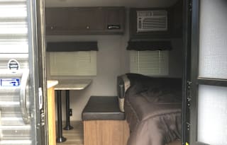 2018 Aspen trail Bunkhouse Delivered, Lots Extras