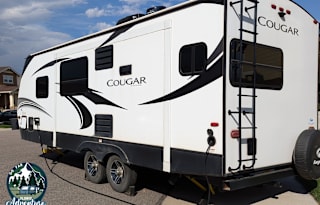 goFAR! 2021 Keystone Cougar 22MLS. Fully Equipped!