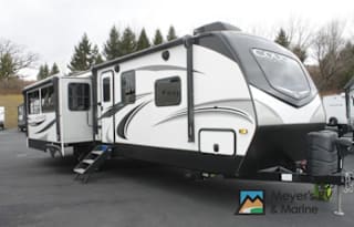 2021 Keystone RV Cougar “pet friendly”