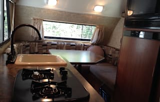 2011 R-Pod RP172 - Cozy Cottage on Wheels