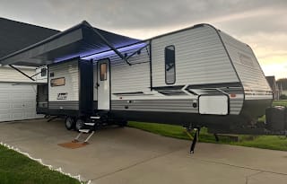 2022 Dutchmen RV Coleman Lantern Series 337BH