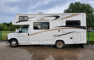 Fun to Drive, Move in Ready,  Classic Layout!!