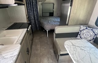 Family and Pet Friendly fun in this Freelander RV!