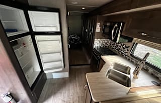 2022 Spacious with lots of storage