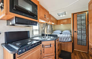 2013 Thor Majestic 23A: Compact w/ Flex Miles