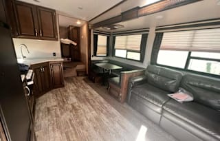 2020 KZ Durango Half-Ton D286BHD, Sleeps 10!!
