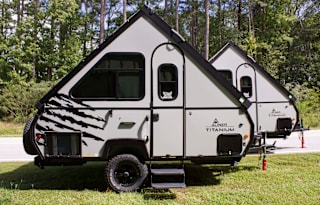 Columbia Aliner Pop-Up Camper  Titanium Edition