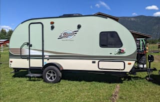 Backwoods Retreat for Two - 2015 R-Pod 179