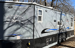 2022 Ice Castle RV Hybrid Extreme ll