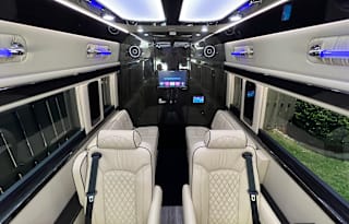 2024 Ultimate Toys Ultimate Coach Sprinter
