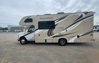 2020  Four Winds 23U $175/night