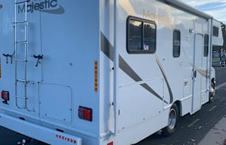 2014 Thor Motor Coach Four Winds 23A Grizzly3