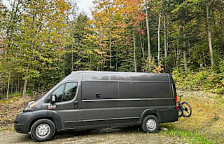 “VANessa” Off-Grid, Pet-Friendly, AC, for 2