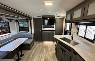 2022 MPG Ultra Lite 2500BH